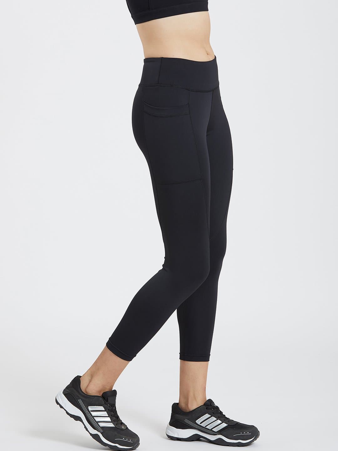 Yummie Women's Piper Active Legging with Pockets, Black, Medium at